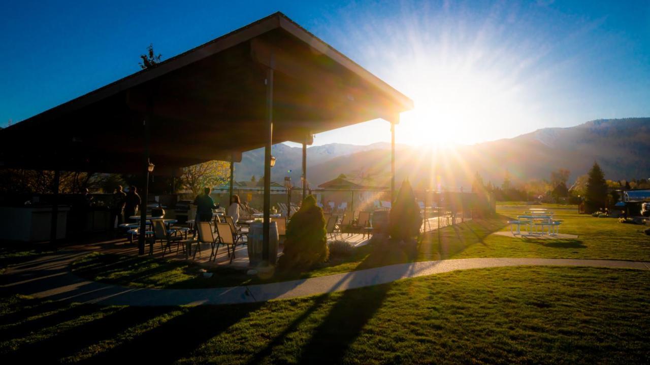 Mountain View Lodge Chelan Exterior photo