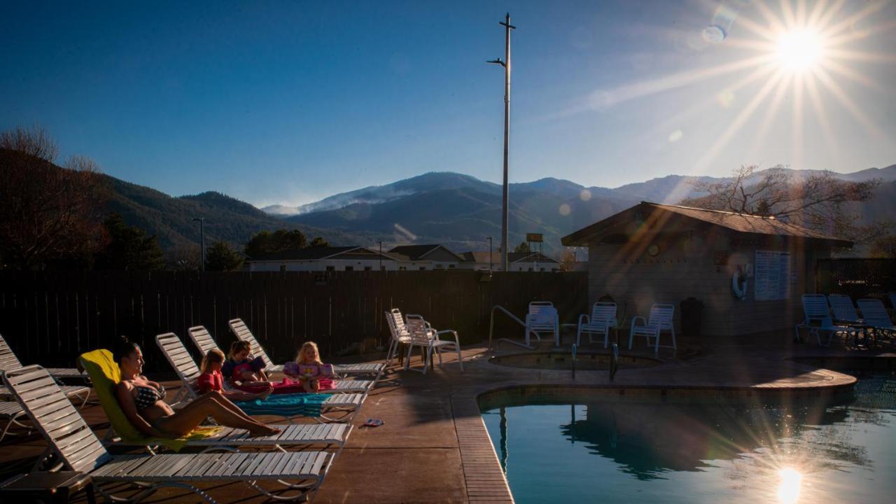 Mountain View Lodge Chelan Exterior photo