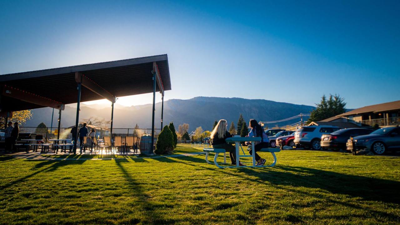 Mountain View Lodge Chelan Exterior photo